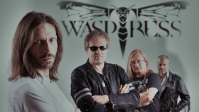 Saruna ar hārdroka grupu “Wasptress”