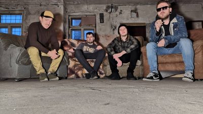 Rokgrupa Future Jets izdod singlu “Four to the Floor”