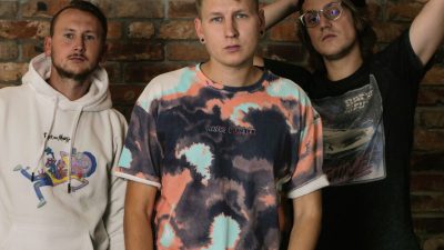 Grupa Audiokvartāls prezentē videoklipu debijas albuma tituldziesmai “Runa nav par naudu”