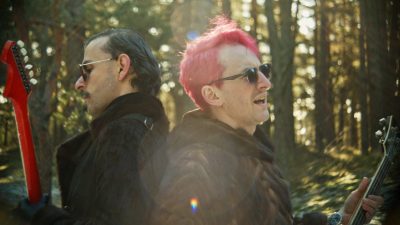 Rokgrupa Pink Fluids izdod debijas albumu “A Quick One Before The Mantis Gets You”