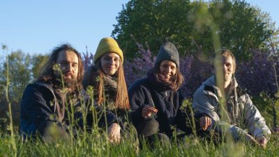 Indie-roka grupa “audru” izdod albumu “Old Stories”