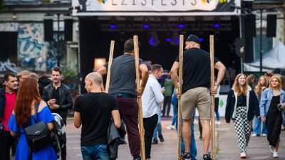 Tallinas kvartālu pieskandinās desmitais “Ezīšfests”