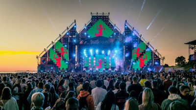 Atskaties uz šīs vasaras karstāko notikumu –  “Summer Sound” festivālu