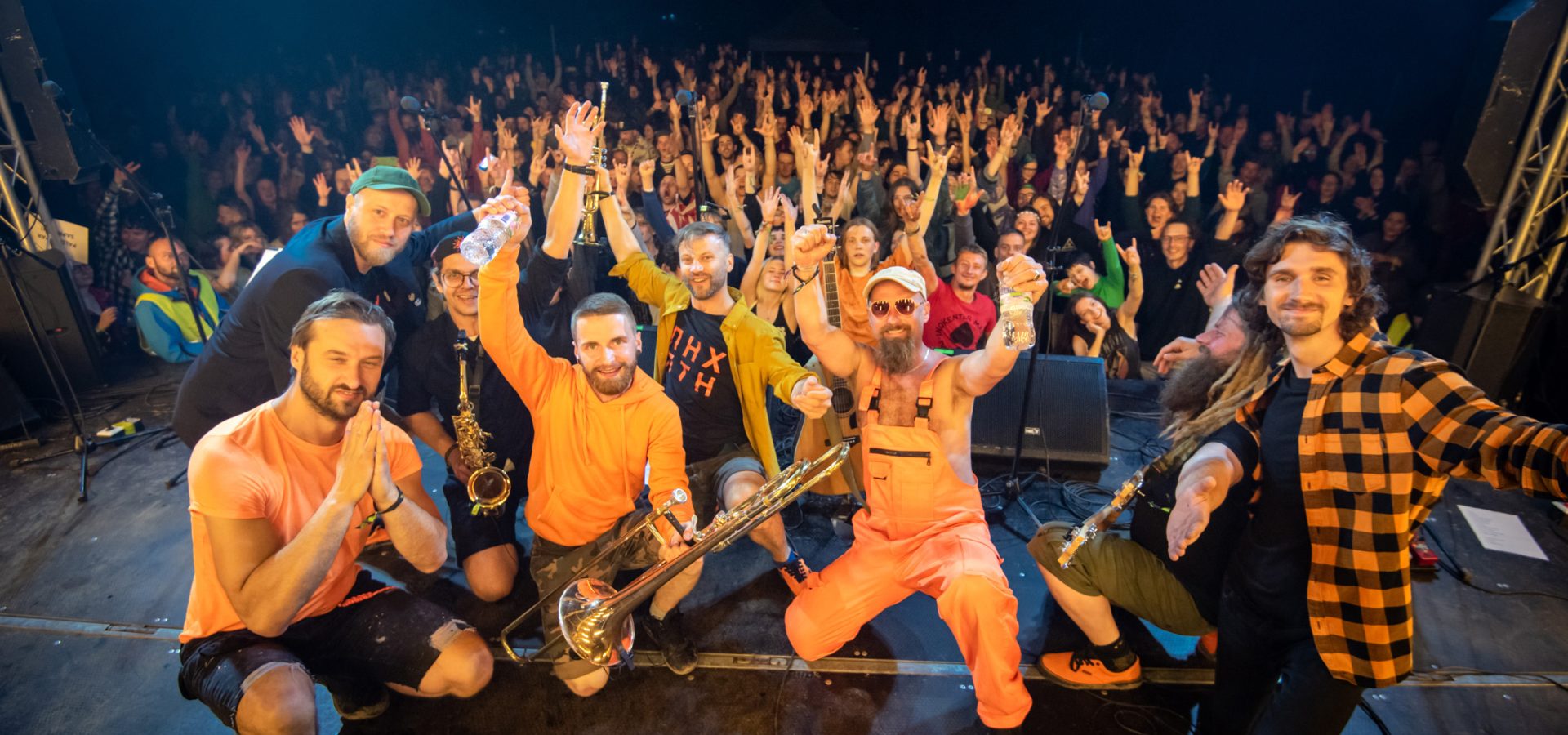 Grupa Oranžās brīvdienas (OB) izdod dziesmu “Sacirsta sirds” – Latvijas ...
