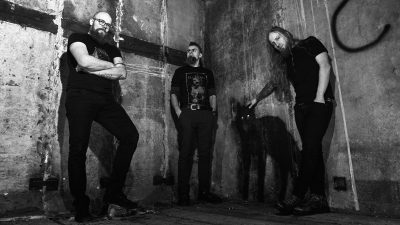 Alternatīvā roka/metāla grupa aPēdājs izdod jaunu albumu – “mAita”