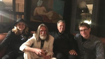 Dzeltenie Pastnieki aicina uz koncertu Vagonu Zālē