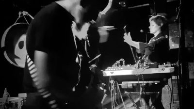 Kanādas smagnējās ģitārmūzikas duets “Nadja” atgriežas Latvijā