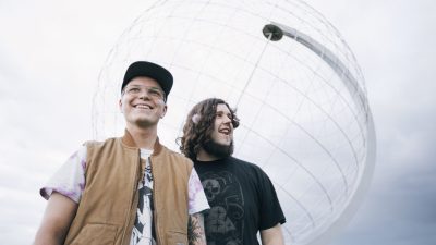 Noise-rock duets NYOS atgriežas Rīgā ar sesto albumu “Waterfall Cave Fantasy, Forever”