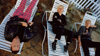 GREEN DAY atgriežas ar jaunu un ļoti gaidītu albumu “SAVIORS”