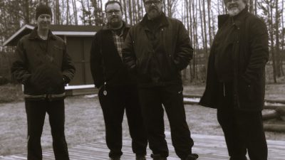 In Finland we have a saying “the sleeves start to burn” when things don’t progress – Bluesrock band BURNING SLEEVES releases their debut album