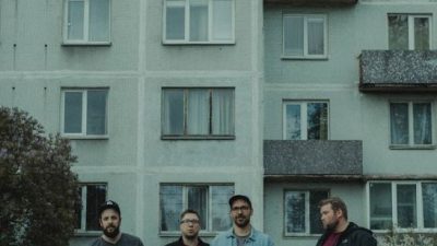 Have No Heroes izdevuši singlu un mūzikas video “Upside-Down World”