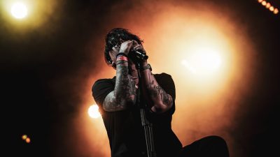 Bloody Heels izdod aizraujošu kaverversiju astoņdesmito gadu megahitam “Cheri Cheri Lady”