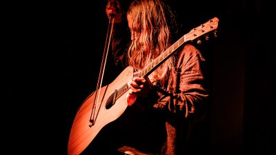 Reinis Jaunais publicē albumu “Nest” un aicina uz koncertu Ģertrūdes ielas teātrī