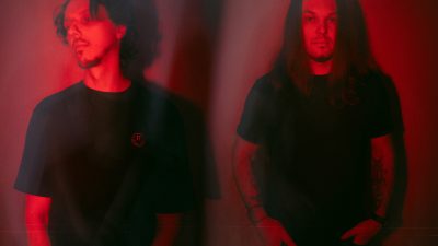 Rīgas modernā metāla grupa Kayro nāk klajā ar jaunu singlu “Kas Slēpjas Ēnās”