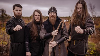 Smagā metāla grupa “Skyforger” aicina uz gada noslēdzošo koncertu “Vecie latvieši”