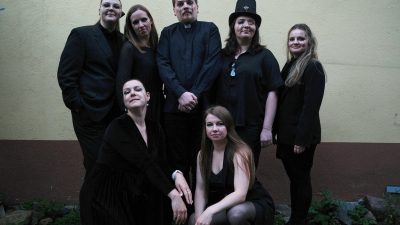 “Aptiekas Bēru Ansamblis” atklāj detaļas par bijušajiem vīriešiem