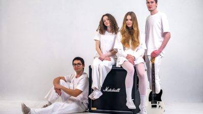 Ar jaunu nosaukumu un dziesmu sevi piesaka „X-Faktora” debitanti no Rūjienas – grupa “Devīze”