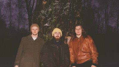 Psihedēliskā rokgrupa “Advanced Blue” izdod pirmo singlu – “Degsim Kopā” no gaidāmā jaunā albuma