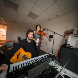 RIGaLIVE dziesmu rakstīšanas nometne izsludina pieteikšanos dalībai