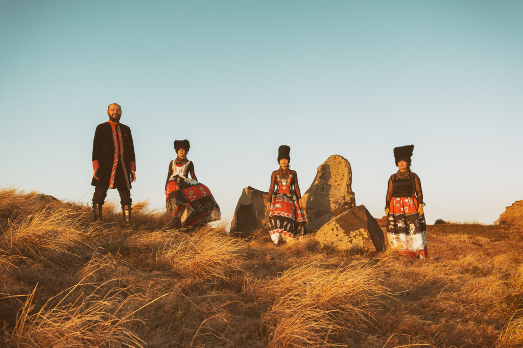 Ukraiņu grupa DakhaBrakha